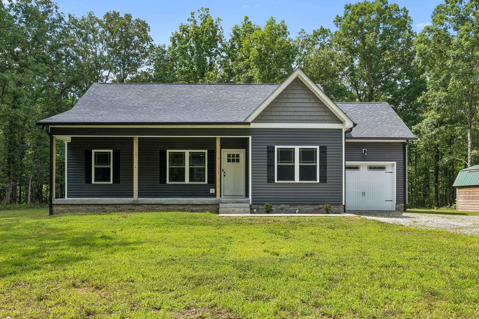 5 Acres of Land with Home for Sale in Dickson, Tennessee