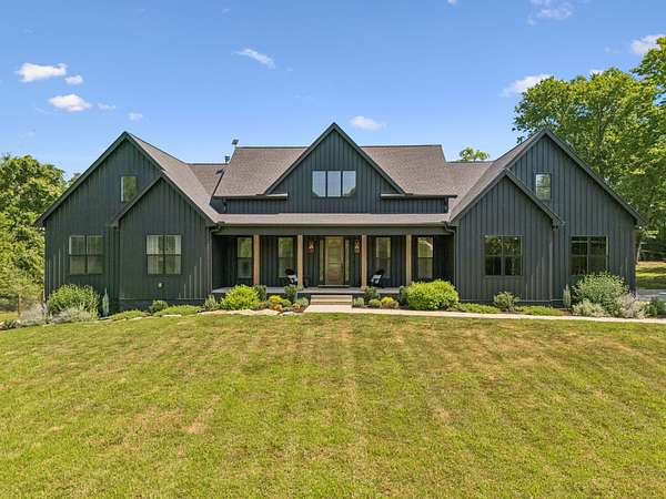 7.67 Acres of Land with Home for Sale in Columbia, Tennessee