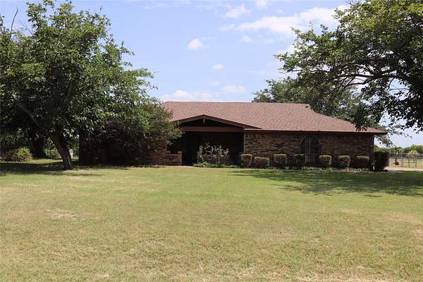 2.53 Acres of Land with Home for Sale in Cleburne, Texas