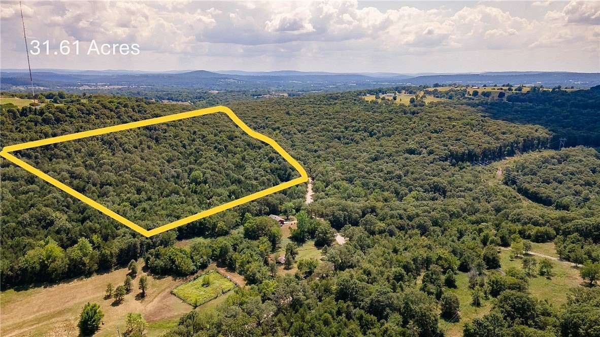 31.6 Acres of Land for Sale in Fayetteville, Arkansas