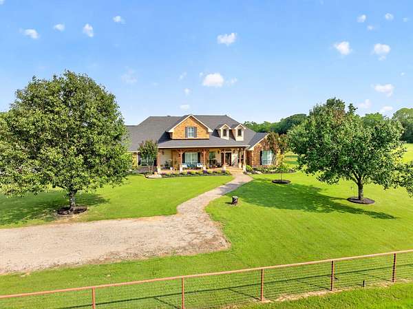 20.2 Acres of Agricultural Land with Home for Sale in Wills Point, Texas