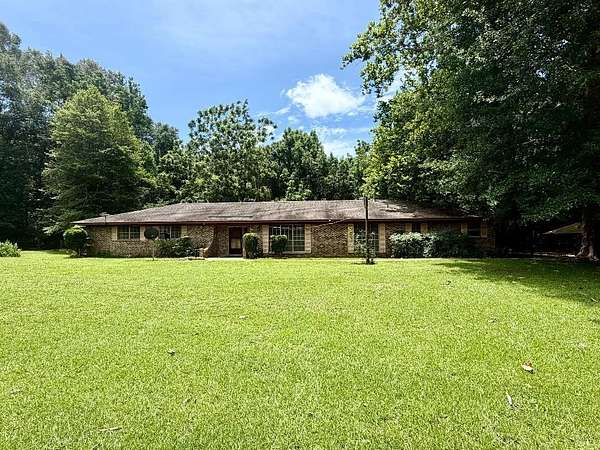 5.5 Acres of Land with Home for Sale in Coushatta, Louisiana
