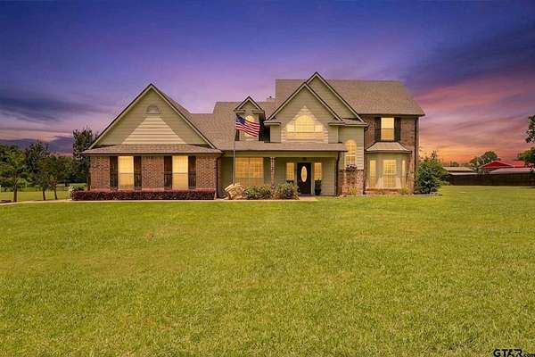 5.62 Acres of Land with Home for Sale in Canton, Texas