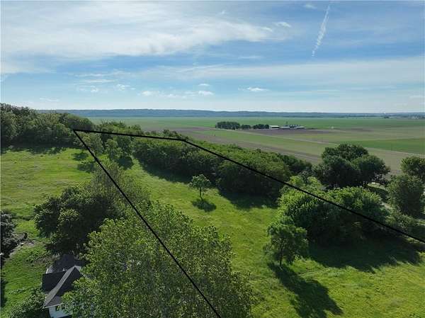 5 Acres of Residential Land for Sale in Wathena, Kansas