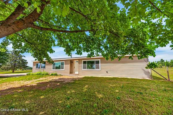9.63 Acres of Land with Home for Sale in Mead, Washington