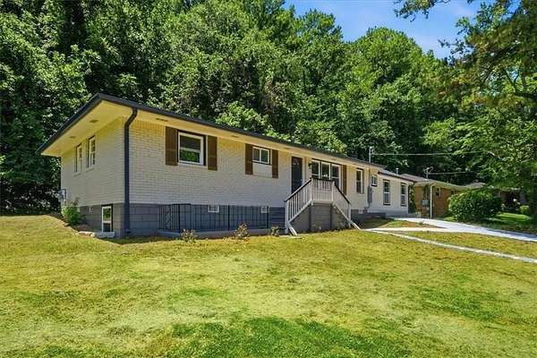 2 Acres of Land with Home for Sale in Atlanta, Georgia