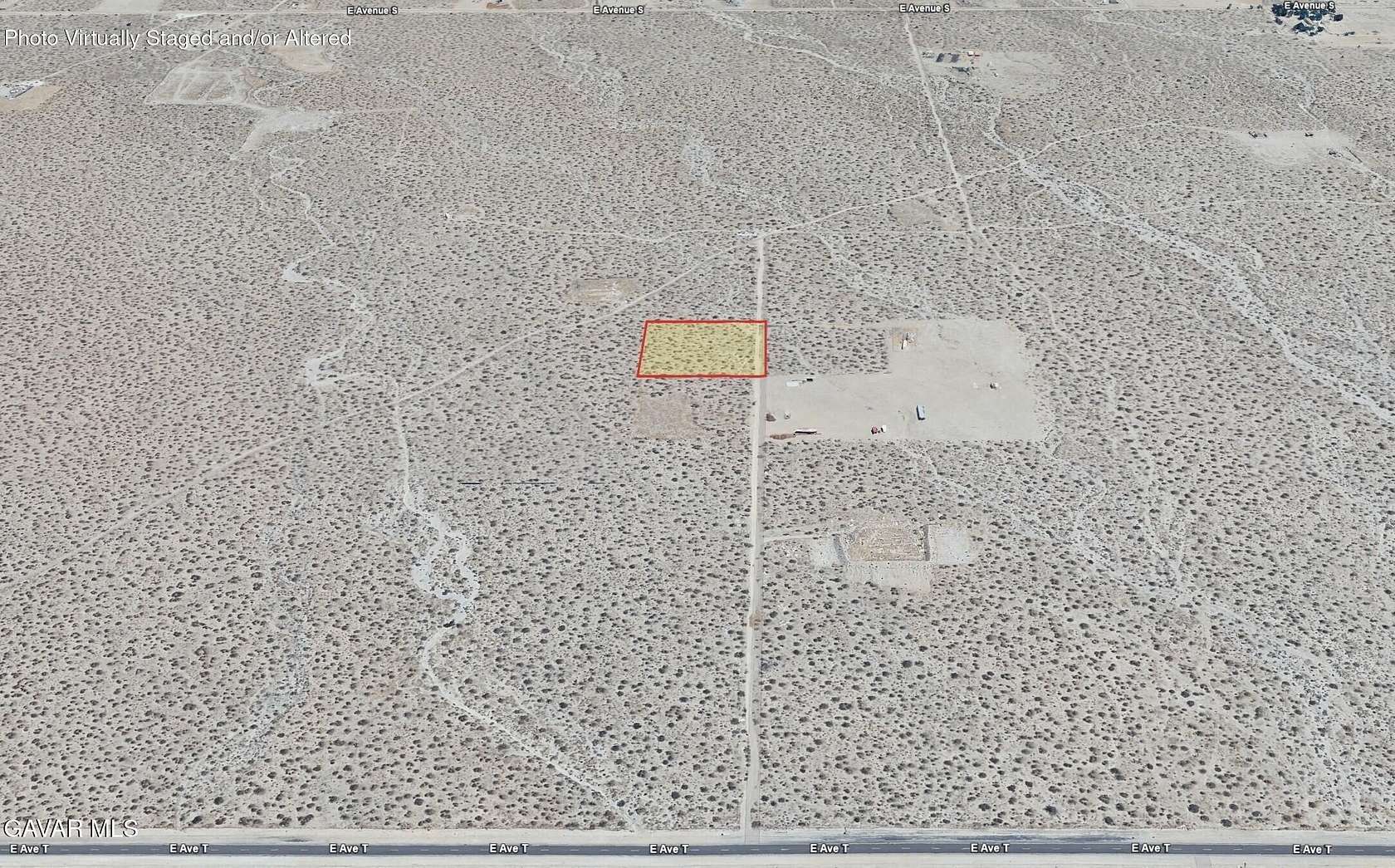 2.5 Acres of Land for Sale in Littlerock, California