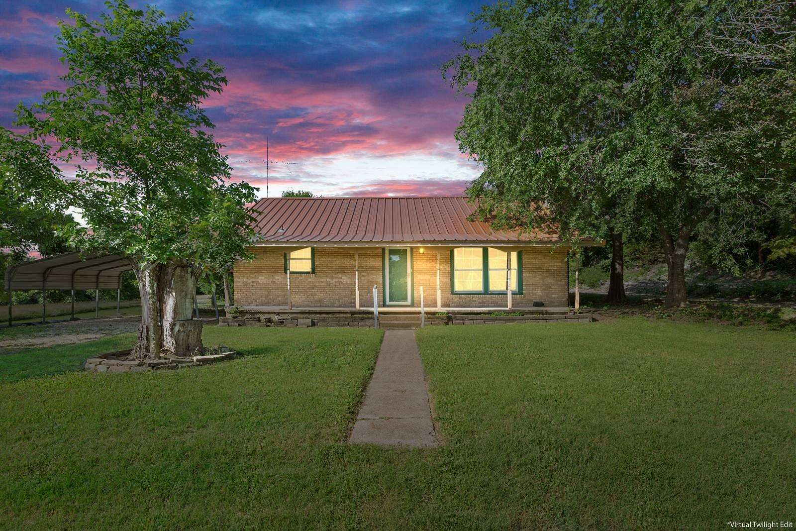 3 Acres of Land with Home for Sale in Hamilton, Texas