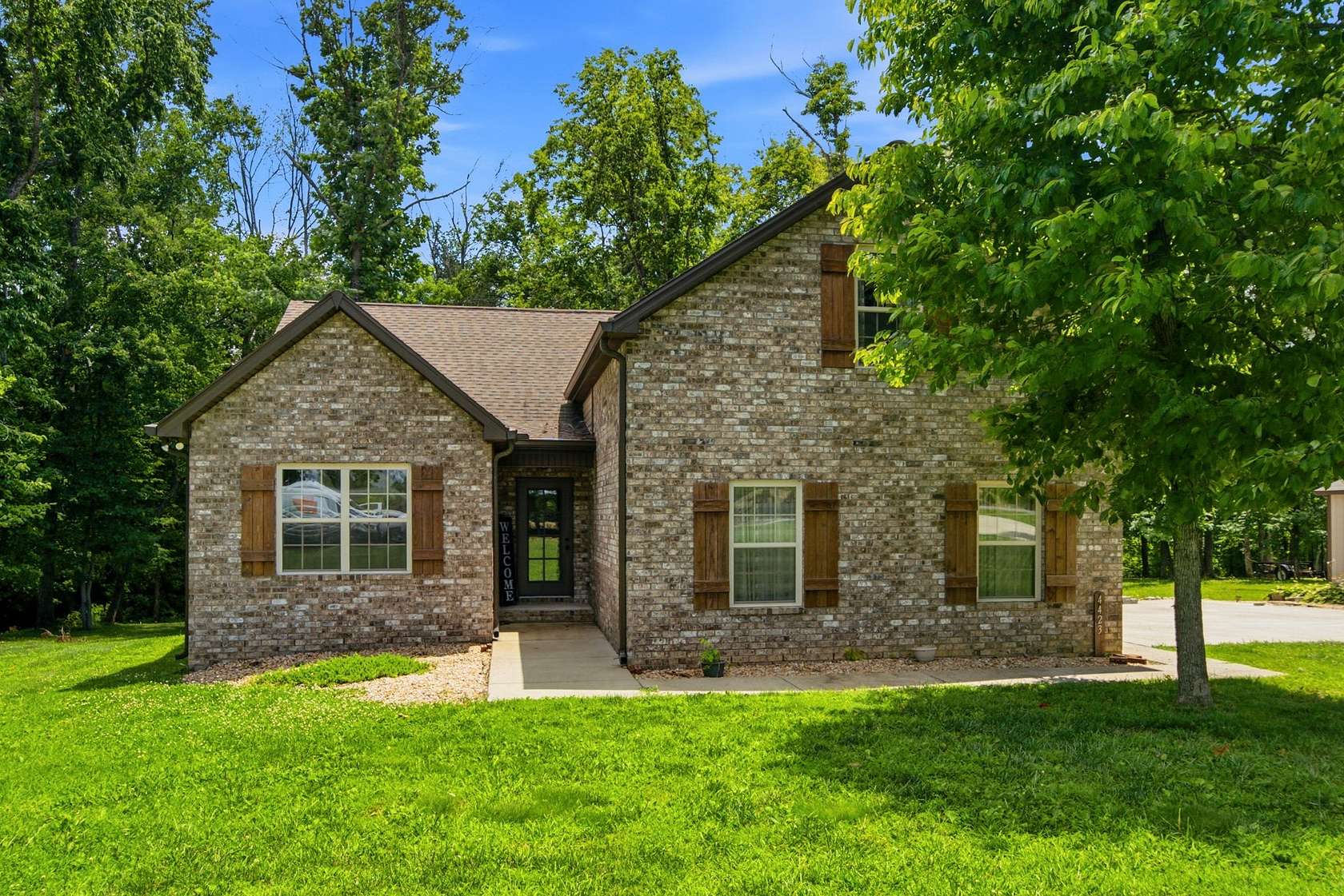 2.7 Acres of Land with Home for Sale in Springfield, Tennessee