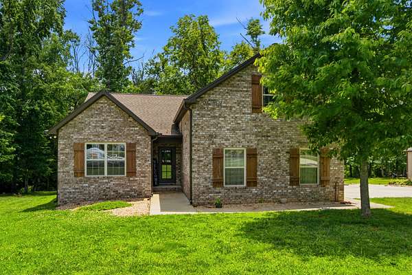 2.7 Acres of Land with Home for Sale in Springfield, Tennessee