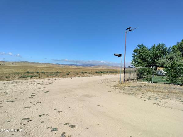 10 Acres of Land for Sale in Lancaster, California