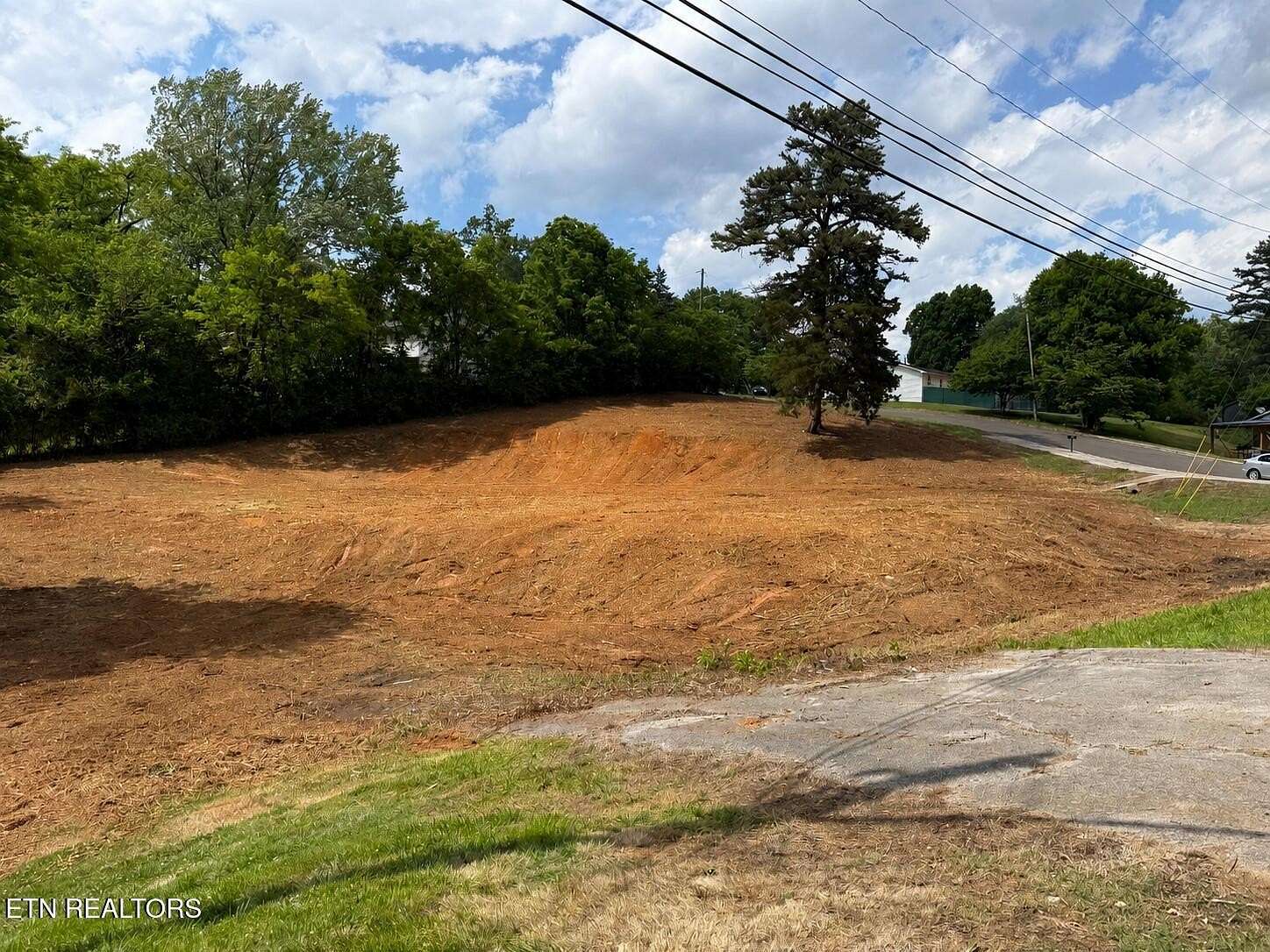 1.3 Acres of Residential Land for Sale in Knoxville, Tennessee