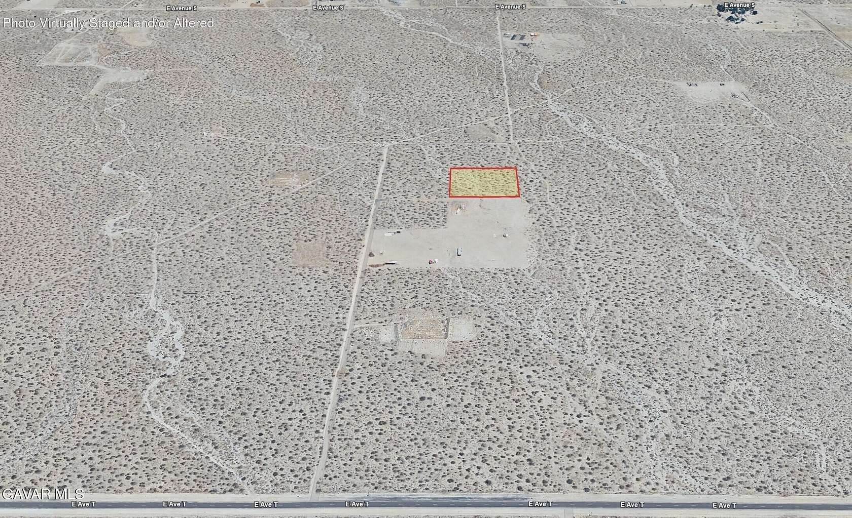 2.5 Acres of Land for Sale in Littlerock, California
