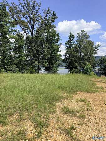 1.18 Acres of Residential Land for Sale in Scottsboro, Alabama