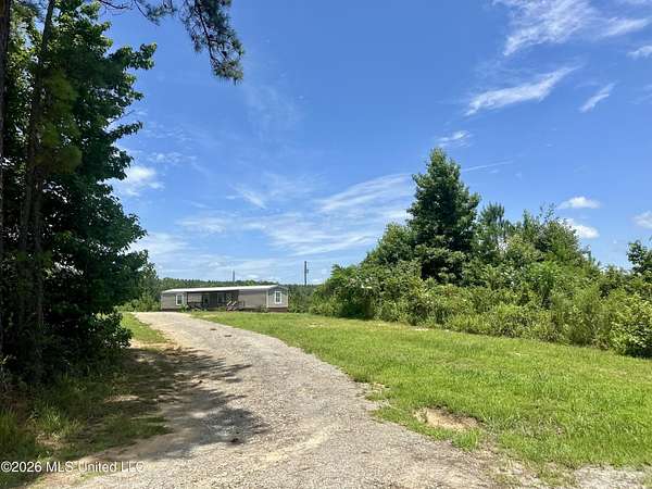 10 Acres of Recreational & Residential Land for Sale in Kosciusko, Mississippi