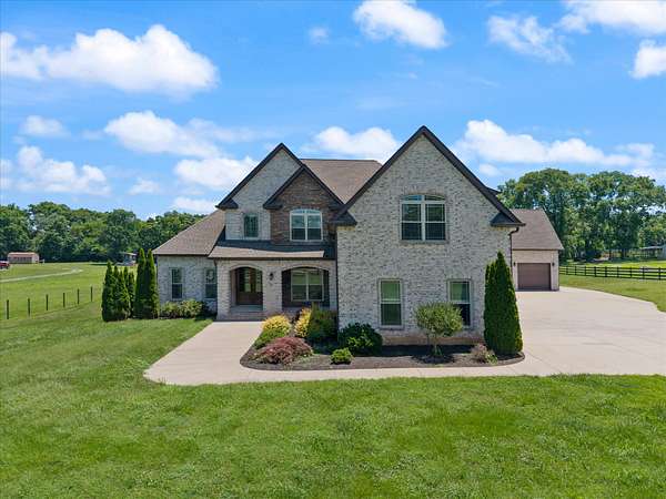 2.8 Acres of Land with Home for Sale in Murfreesboro, Tennessee