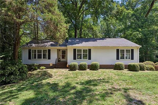 3.53 Acres of Land with Home for Sale in Gloucester, Virginia