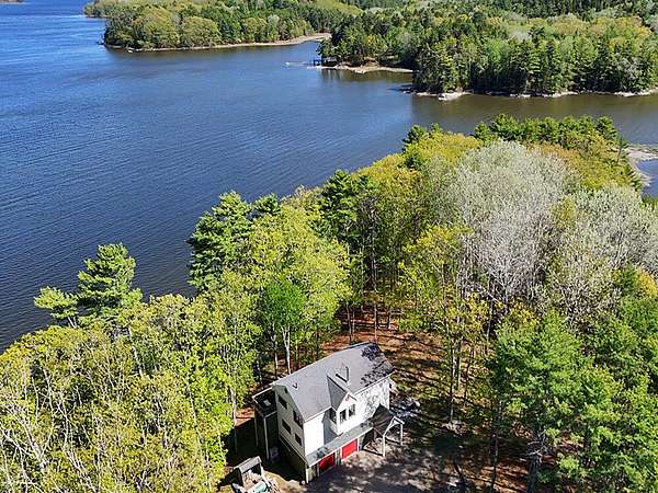 13.4 Acres of Land with Home for Sale in Waldoboro, Maine