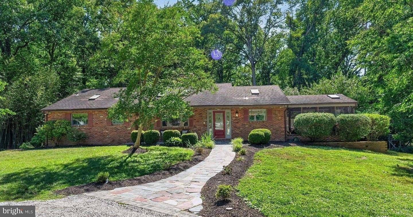2 Acres of Land with Home for Sale in Lorton, Virginia