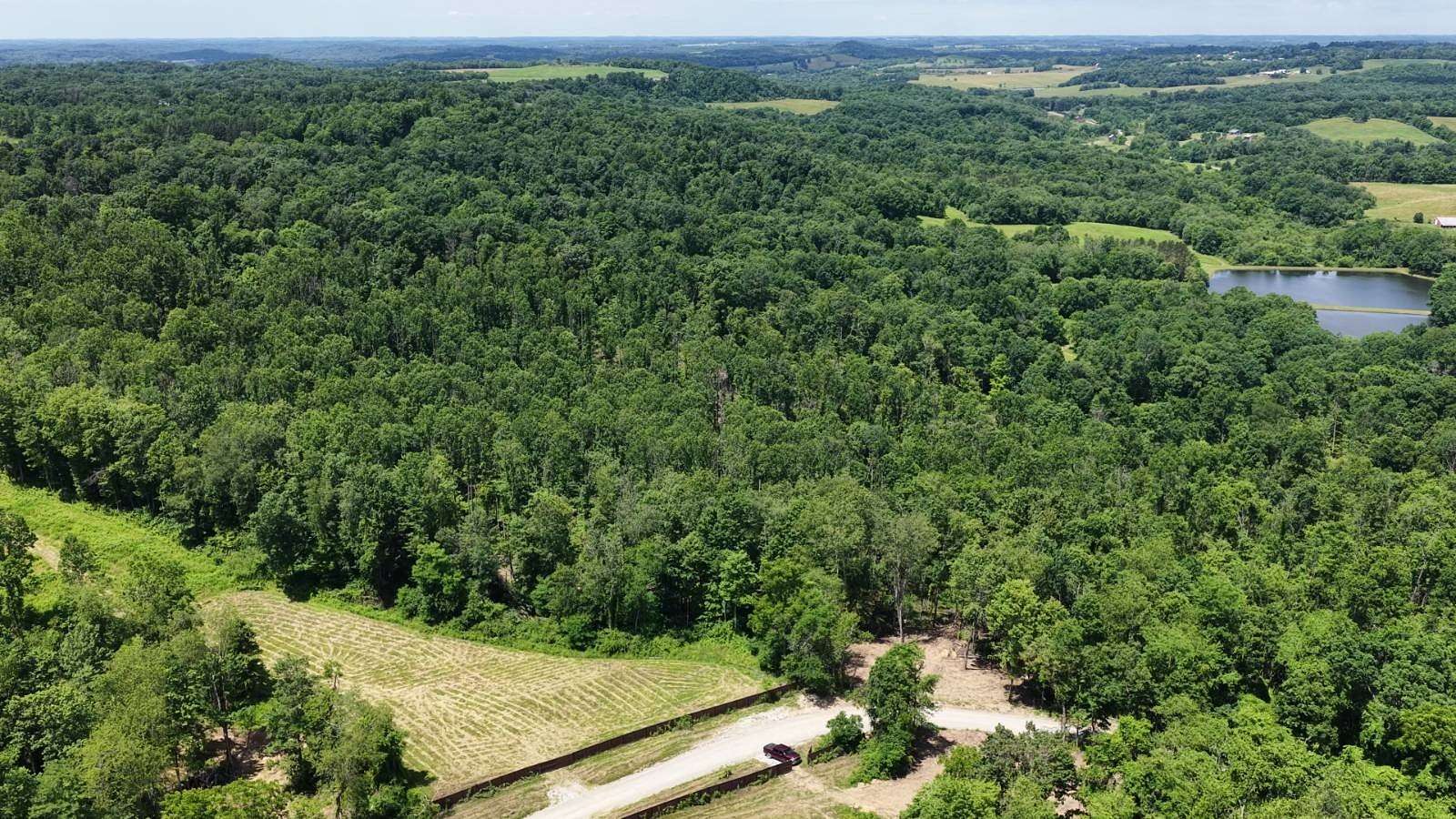 29 Acres of Recreational Land for Sale in Freeport, Ohio