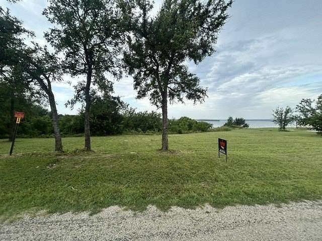 0.5 Acres of Residential Land for Sale in Lake Bridgeport, Texas