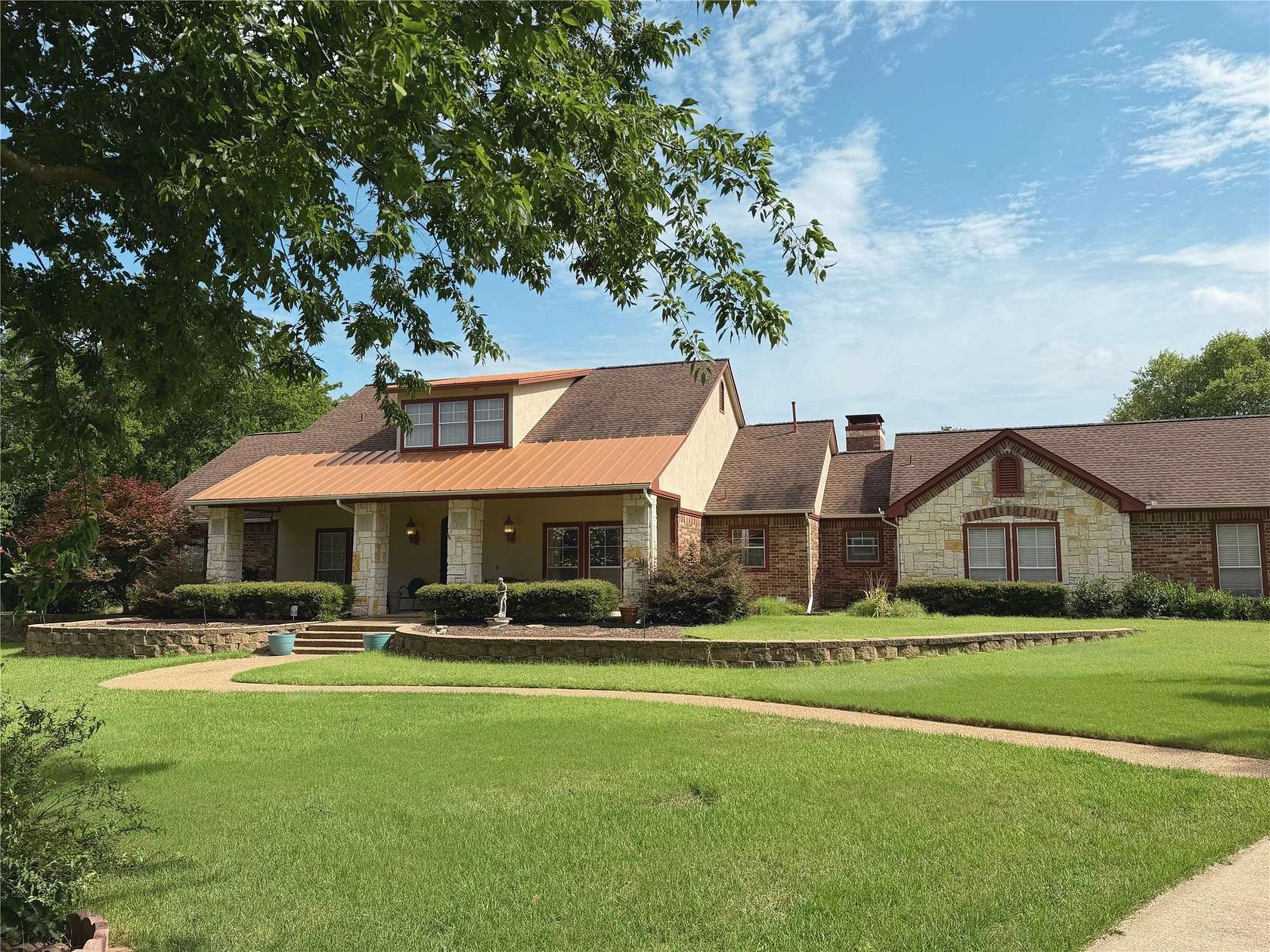 1.5 Acres of Land with Home for Sale in Rockwall, Texas