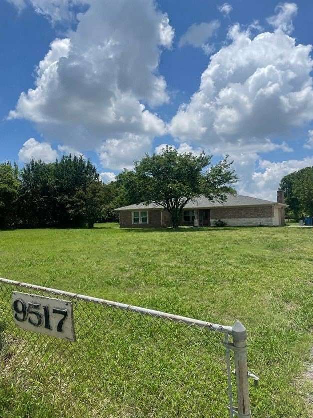4 Acres of Land with Home for Lease in Rowlett, Texas
