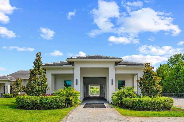 5.17 Acres of Land with Home for Lease in Wellington, Florida