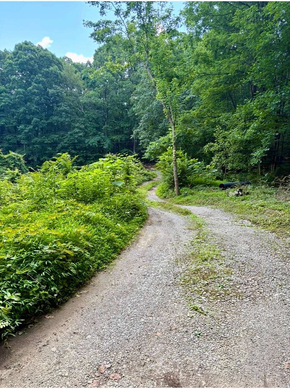 16.6 Acres of Land with Home for Sale in Sewanee, Tennessee