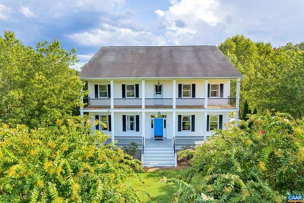 20 Acres of Land with Home for Sale in Fork Union, Virginia