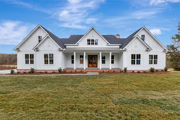 5.16 Acres of Land with Home for Sale in Fairview, Tennessee