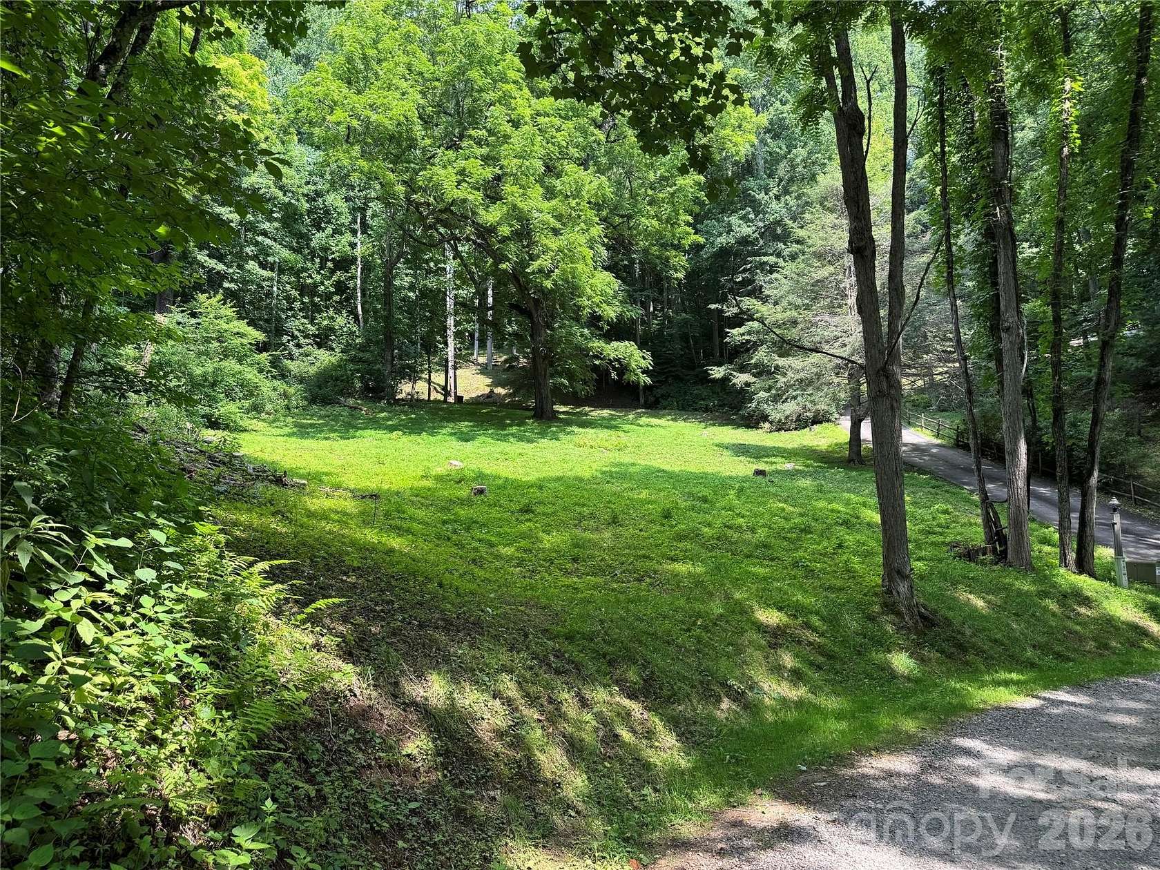 1 Acre of Residential Land for Sale in Waynesville, North Carolina