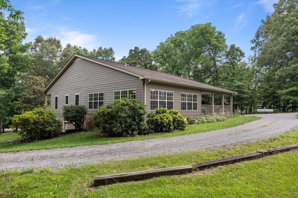 3.89 Acres of Land with Home for Sale in Stewart, Tennessee