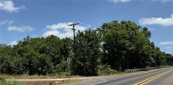 1.38 Acres of Mixed-Use Land for Sale in Franklin, Texas