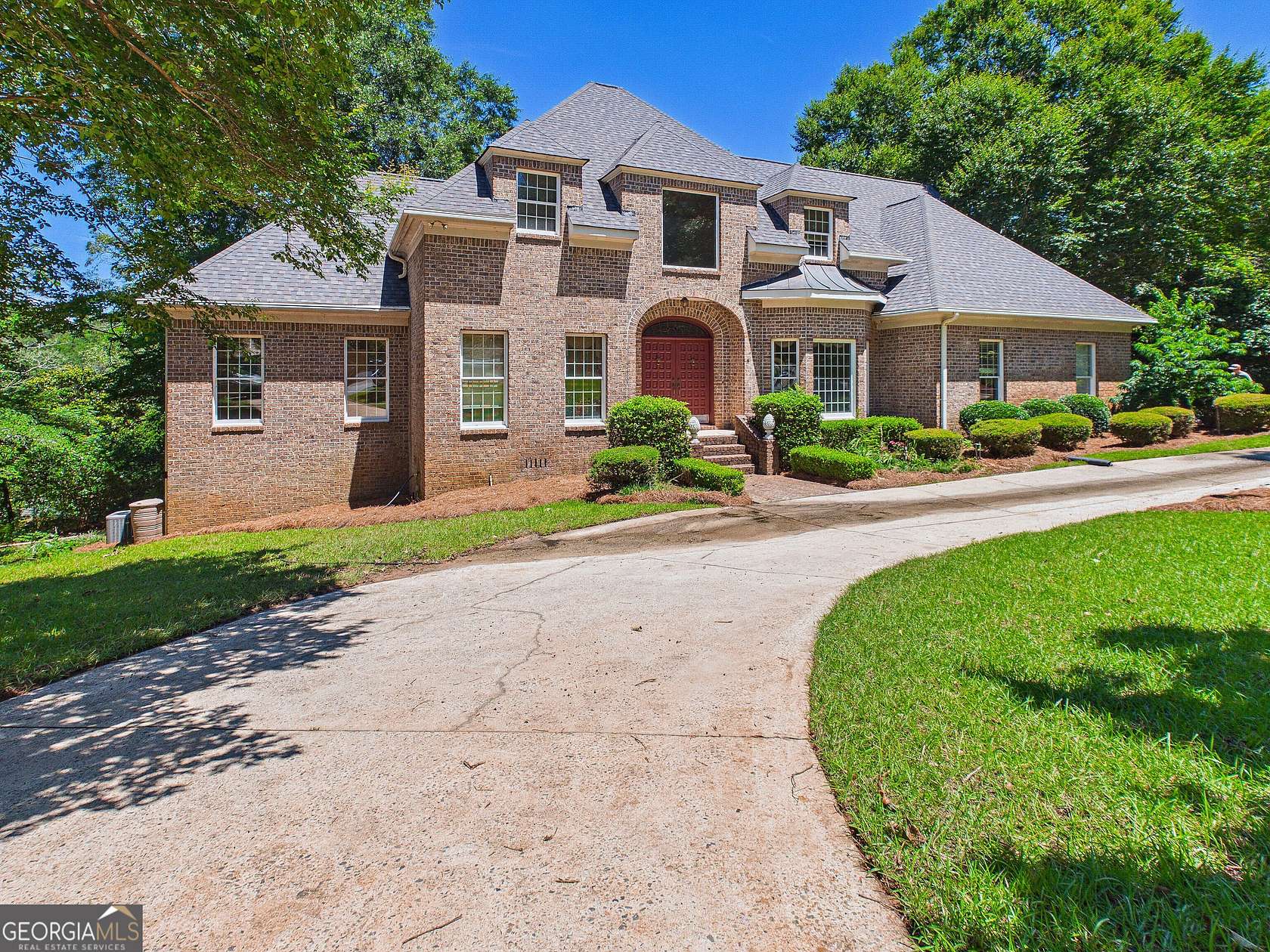 1.77 Acres of Land with Home for Sale in Warner Robins, Georgia