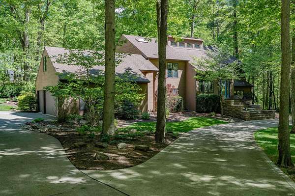 2.15 Acres of Land with Home for Sale in Fort Wayne, Indiana