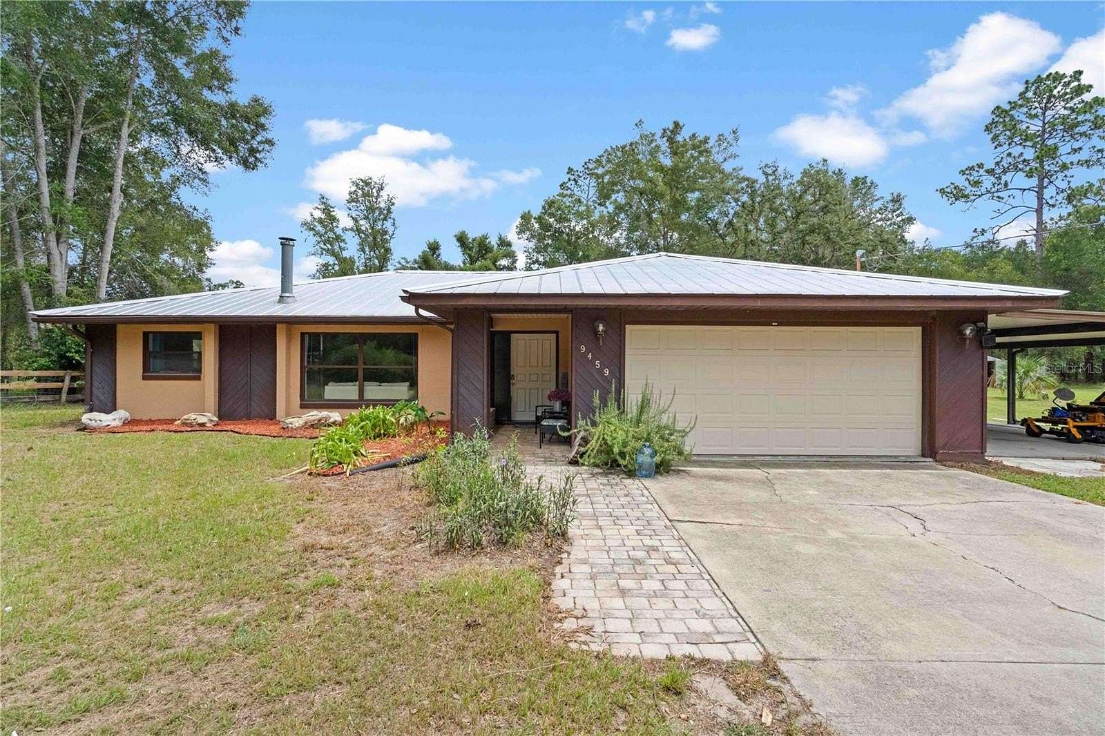 2.52 Acres of Land with Home for Sale in Dunnellon, Florida