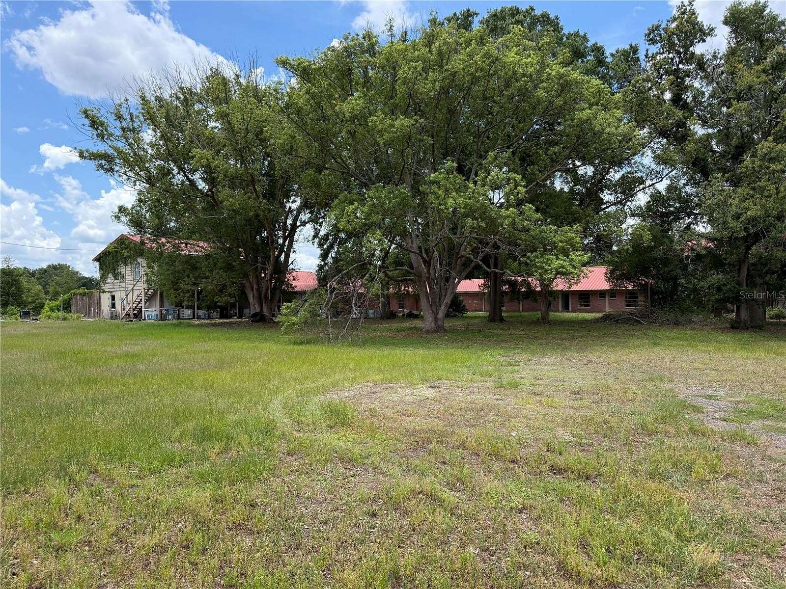 5.46 Acres of Improved Mixed-Use Land for Sale in Valrico, Florida