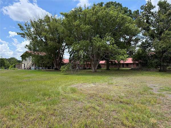 5.46 Acres of Improved Mixed-Use Land for Sale in Valrico, Florida