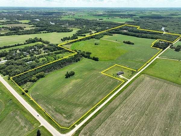175 Acres of Land for Sale in Waverly, Iowa