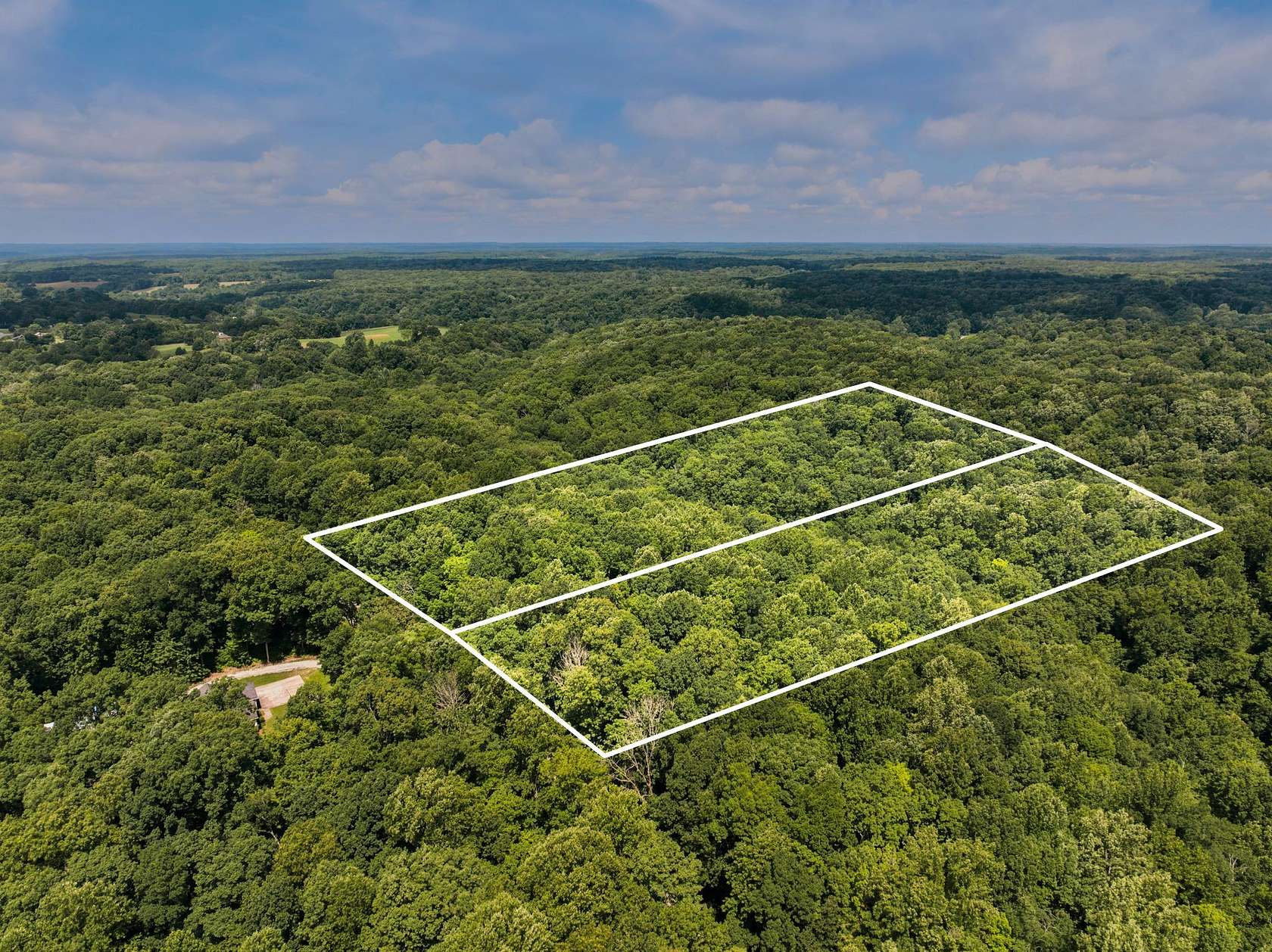 15.6 Acres of Land for Sale in Franklin, Tennessee