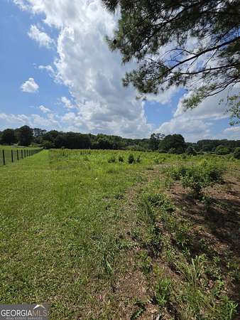 5 Acres of Residential Land for Sale in Tyrone, Georgia