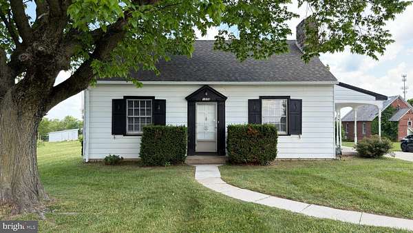 3.4 Acres of Land with Home for Lease in Hanover, Pennsylvania