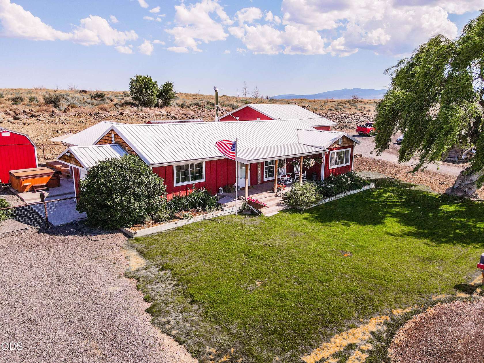 14.3 Acres of Recreational Land with Home for Sale in Tulelake, California