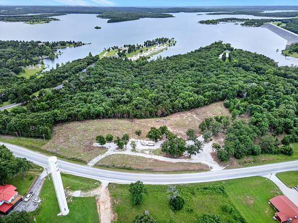 0.35 Acres of Residential Land for Sale in Hermitage, Missouri