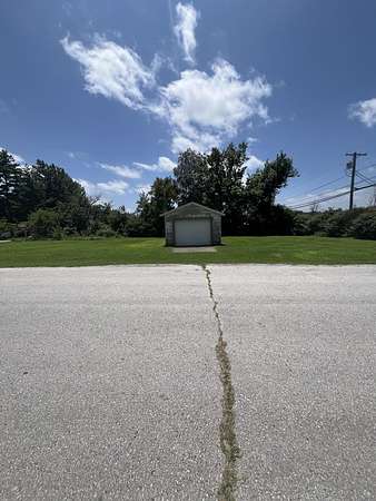 0.33 Acres of Residential Land for Sale in Aurora, Missouri