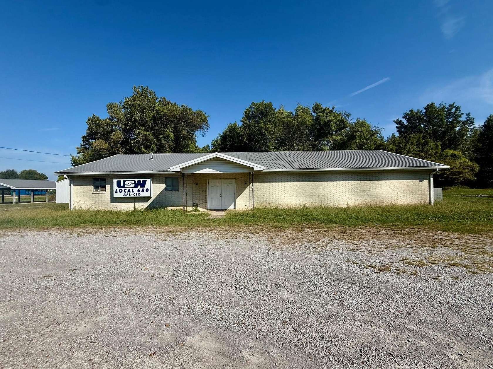 2 Acres of Improved Commercial Land for Sale in Wickliffe, Kentucky