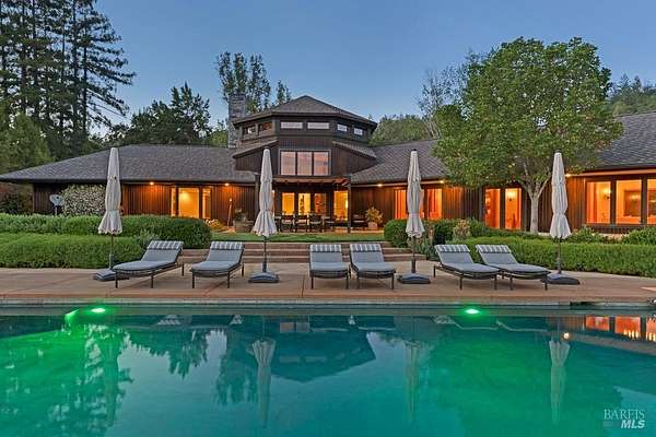 9 Acres of Land with Home for Sale in Healdsburg, California