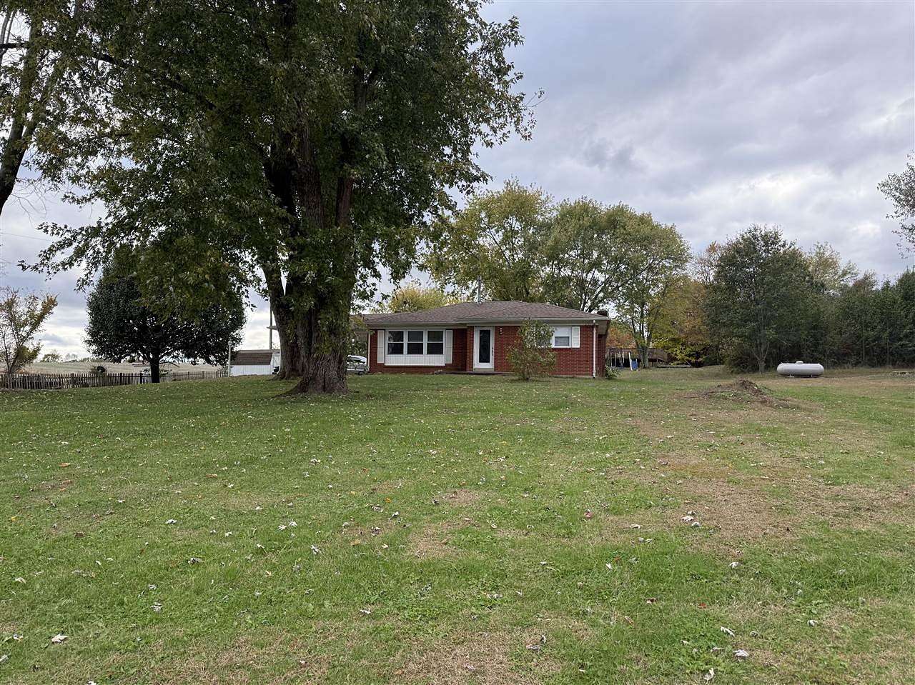 2.15 Acres of Land with Home for Sale in Lewisburg, Kentucky