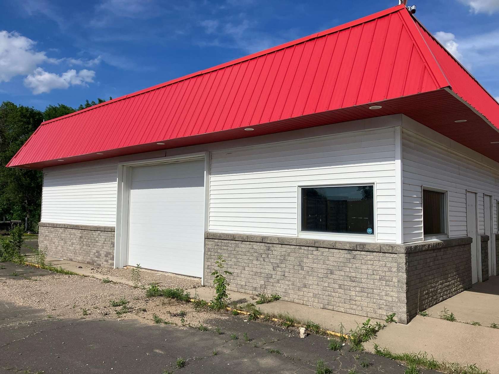 6.9 Acres of Residential Land for Sale in Ellendale, Minnesota